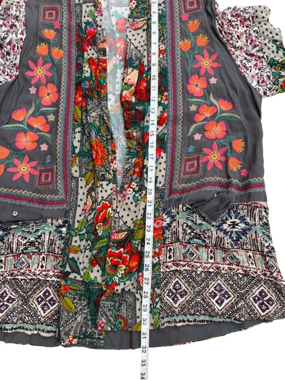 Vincente Womens Size L Open Front Kimono Embroidered Floral Boho Cardigan Gray - Picture 6 of 8